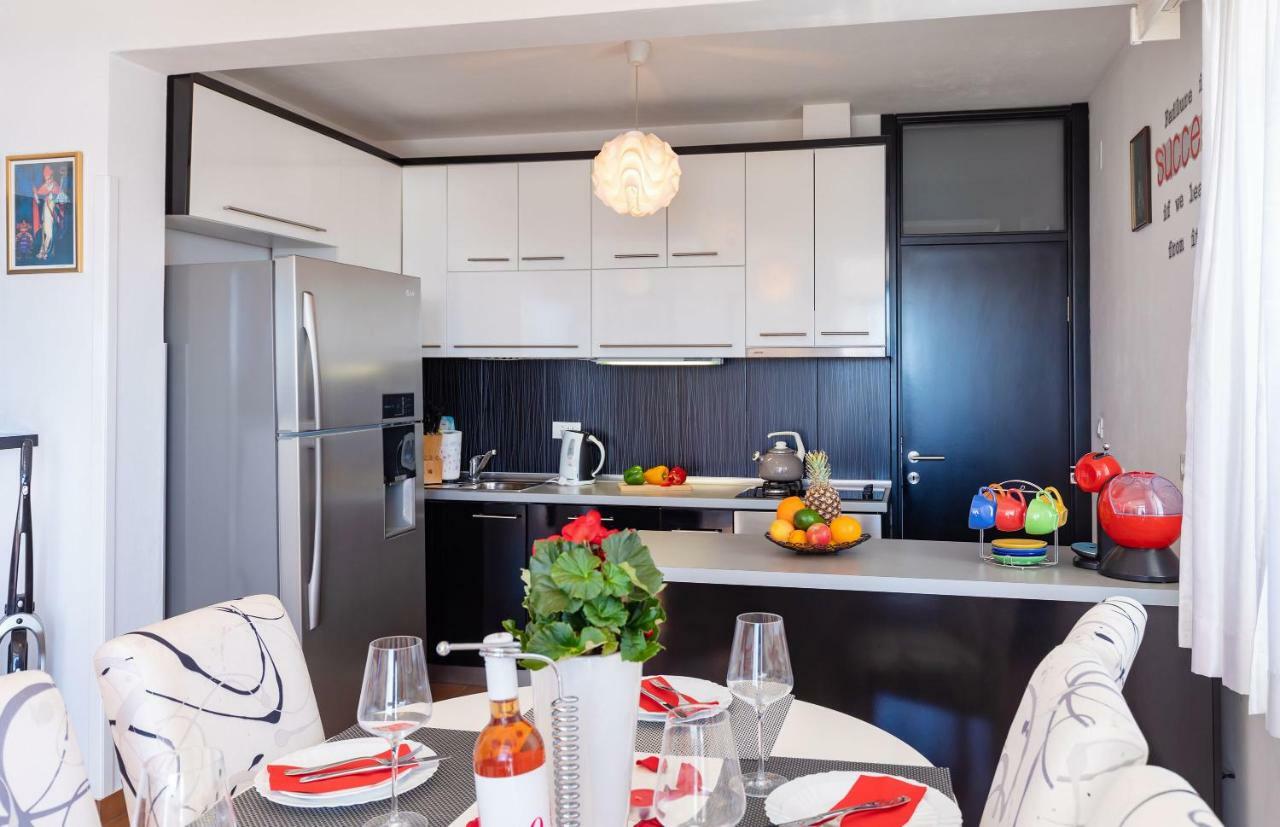 מליני Apartment A&M מראה חיצוני תמונה